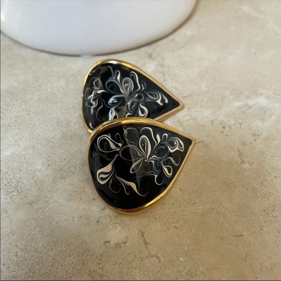 Vintage enamel, brass large pierced new earrings - Picture 2 of 5